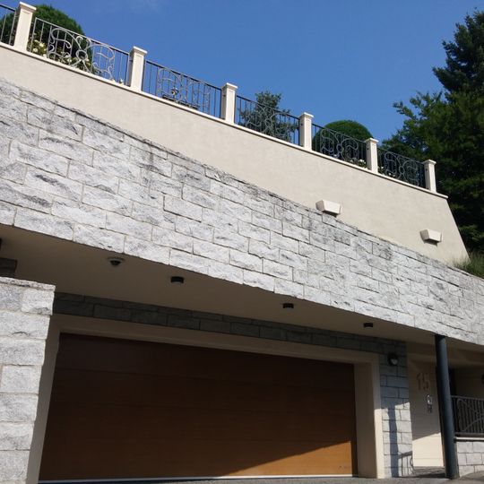 Vila a záhrada, vila