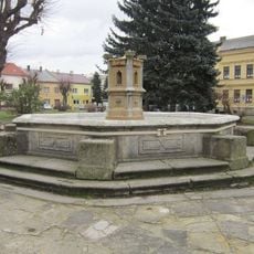Kašna na náměstí v České Skalici