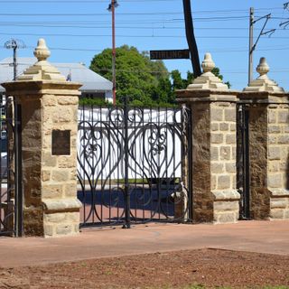Stirling Memorial Gates