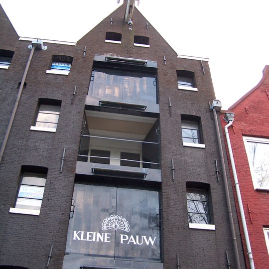 Pakhuis met puntgevel