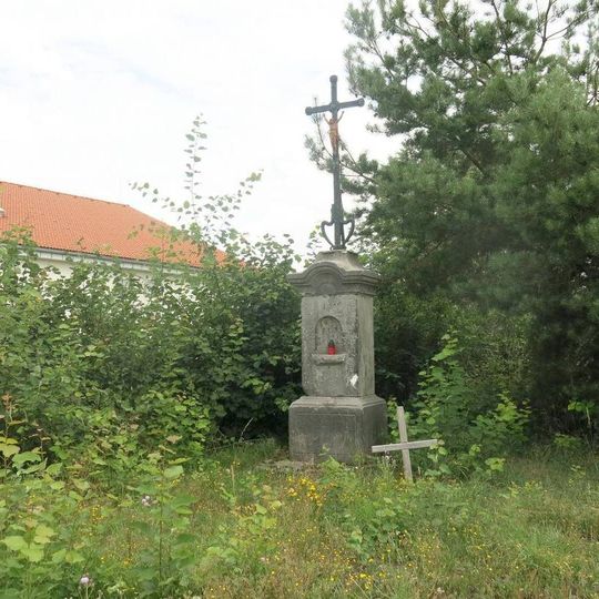 Kříž na rozcestí v Tovární ulici v Cvikově