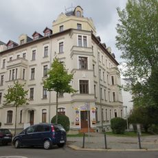 Mietshaus in Ecklage mit Vorgarten Agricolastraße 65