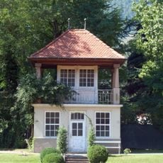 Schiedsrichterhaus am Tenniszentrum Meran