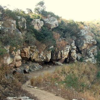 Saptaparni-Höhle