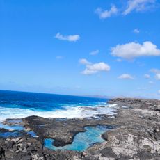 Los Charcones del Hotel Abandonando