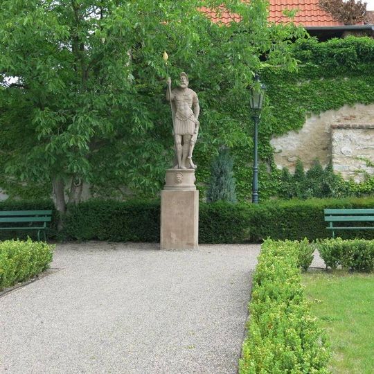 Socha Boreše v Kapucínské zahradě v Žatci