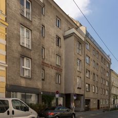 Gemeindebau Hermanngasse 9