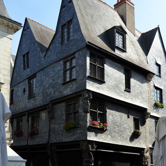 Maisons, 2 rue du Change