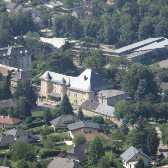 Château des comtes de Challes
