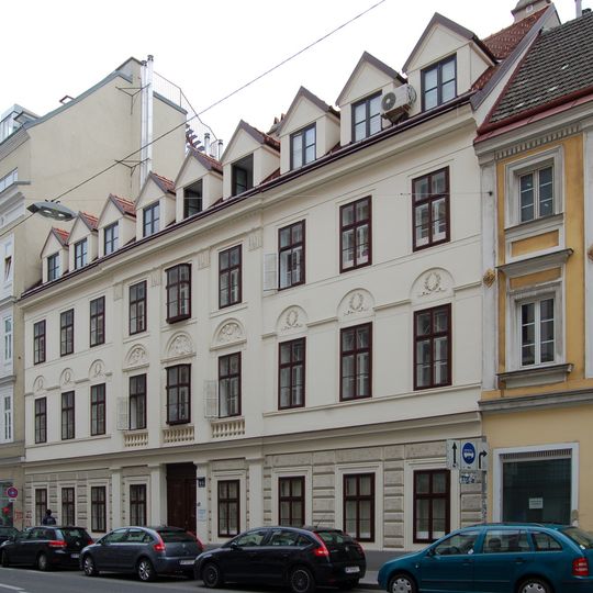 Burggasse 95
