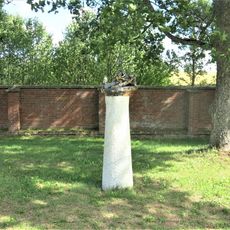 Sloup zastavení IX. na křížové cestě v parku kláštera v Teplé