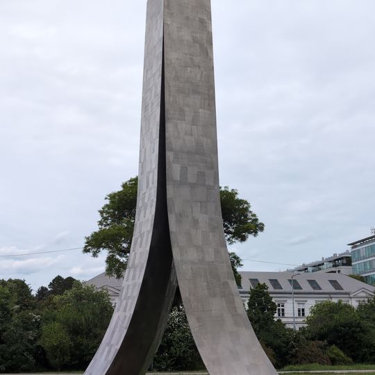 Work of art, sculpture