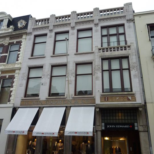 Winkel-woonhuis in Art Nouveau