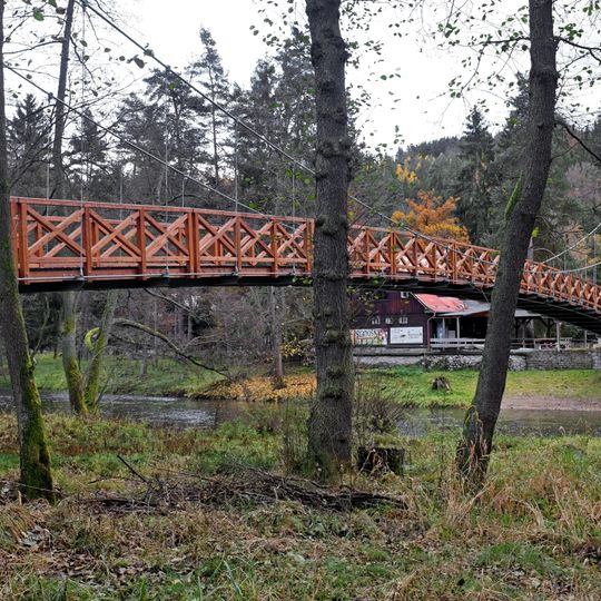 Lávka přes Ohři k areálu Svatošky dětský ráj