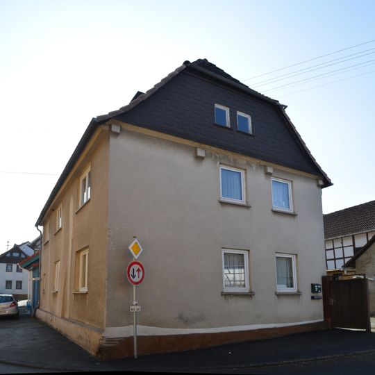 Schwalbacher Straße 22