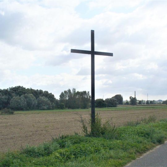 Kříž u cyklostezky východně od Počapel