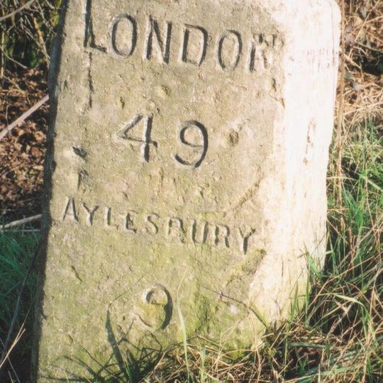 Milestone, Bennett's Hill; near North Hill Farm
