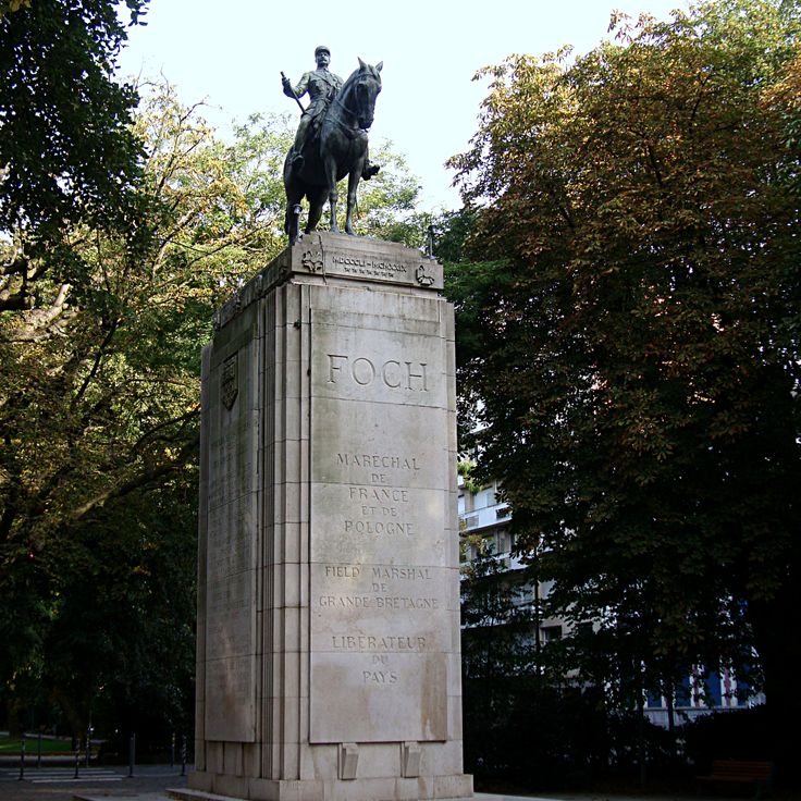Monument au Maréchal Foch