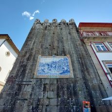 Torres de São Paulo e da Cadeia e o pequeno pano de muralha existente entre as duas torres