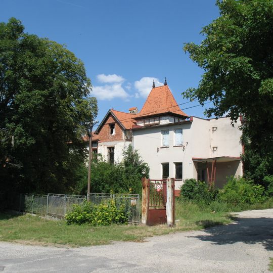 Dióssiovský kaštieľ