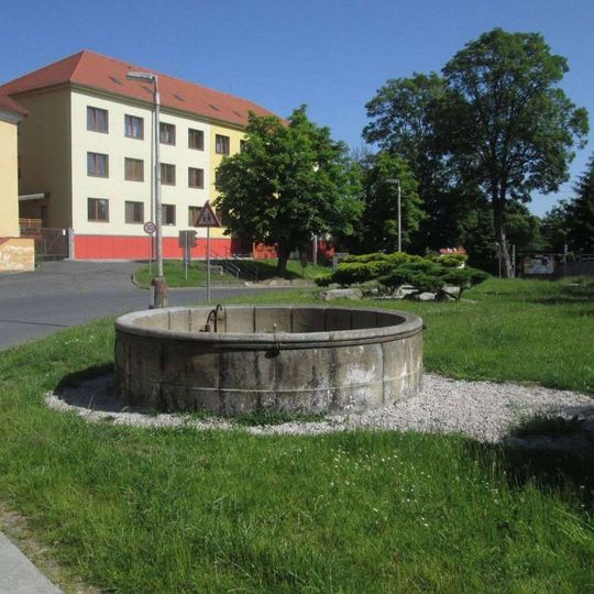 Kašna v Plané v Mezibranské ulici