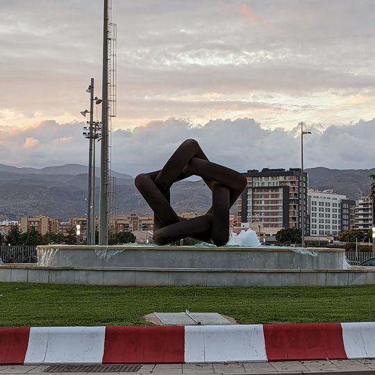 Monumento a los Juegos del Mediterráneo