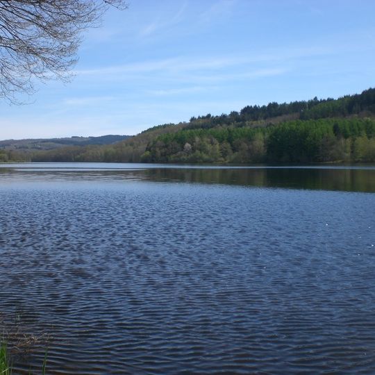 Lago de Saint-Pardoux