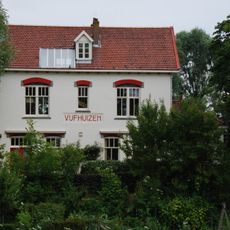 Vijfhuizen railway station