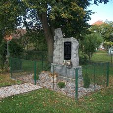 Pomník padlým v Netunicích