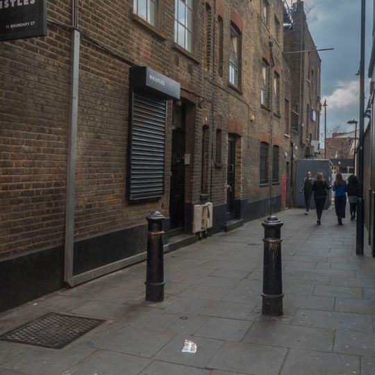 3 Posts About 20 Yards East Of Shoreditch High Street