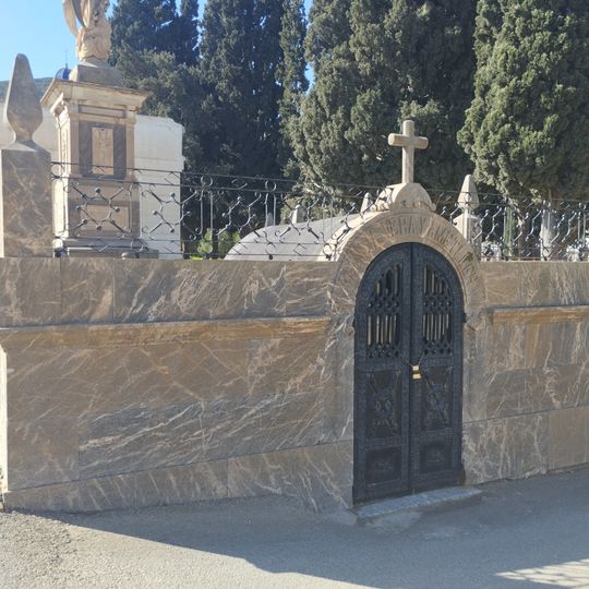 Panteón Vera y Ametller