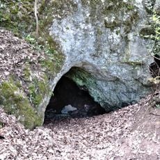 Kiskő-oldali Cave