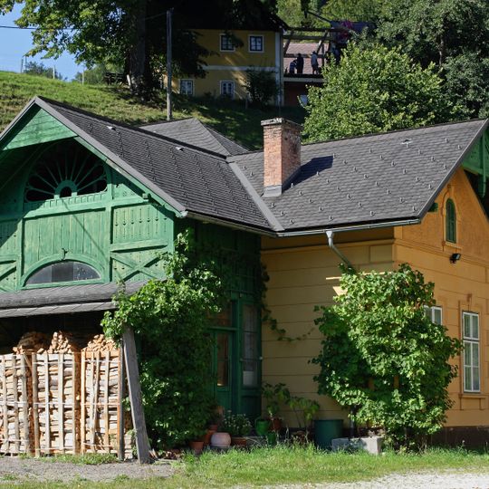 Presshaus, Mostkeller und Veranda