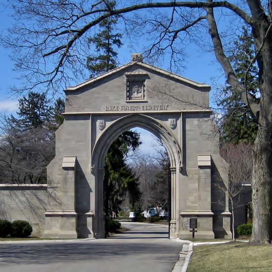Lake Forest Cemetery