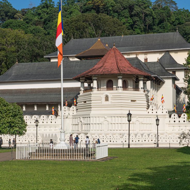 Temple of the Sacred Tooth Relic