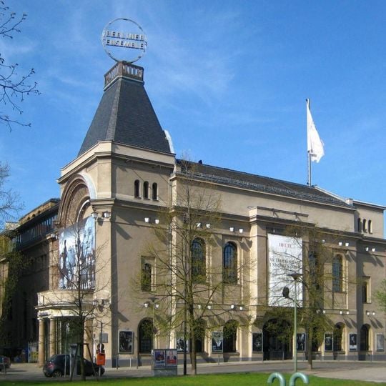 Theater am Schiffbauerdamm