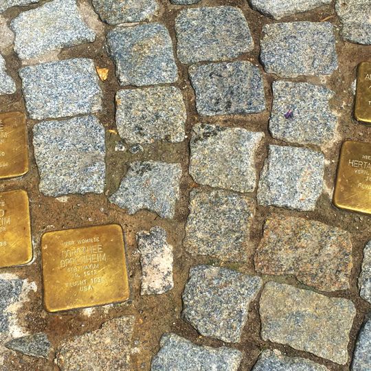 Stolperstein en memoria de Jakob Oppenheim