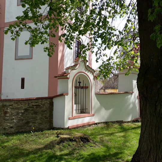 Kaplička u kostela v Žimuticích