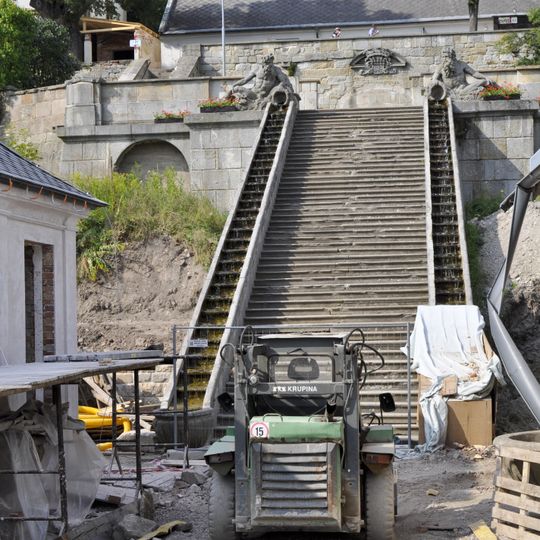 Torzo zámku Kuks s terasou a se schodištěm