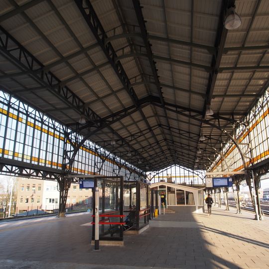 Perronoverkapping van station