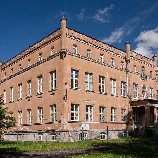 Pałac w Dąbroszyniu