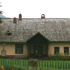 Dwór, ob. nadleśnictwo