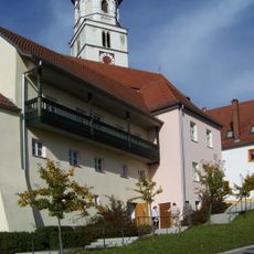 Schul- und Mesnerhaus