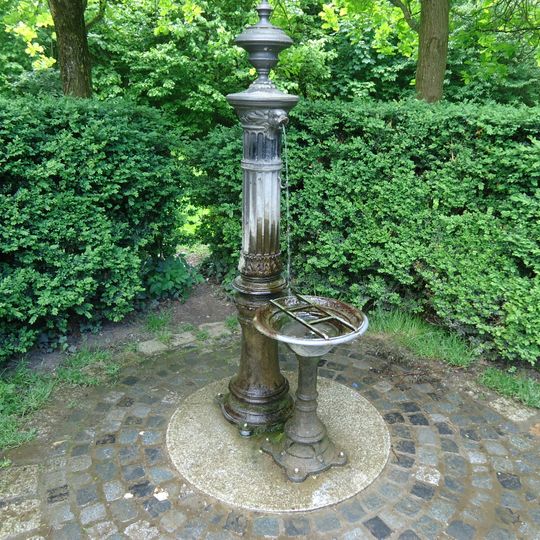 Gusseisen-Brunnen