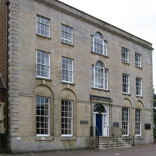 Swanspool House