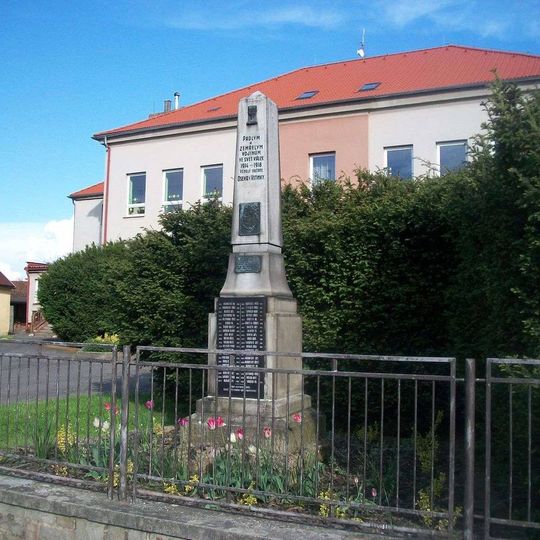 Pomník padlým v Oseku