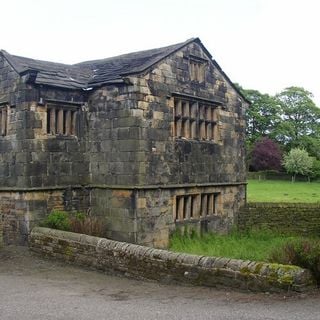 Kirklees Priory Gatehouse