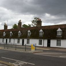 4-10, Chesterton Road