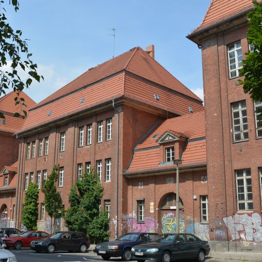 Königstädtische Oberrealschule mit Lehrerwohnhaus