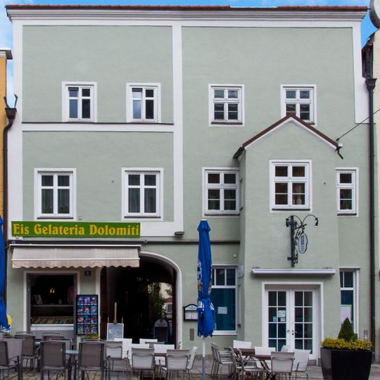 Stadtplatz 15,16